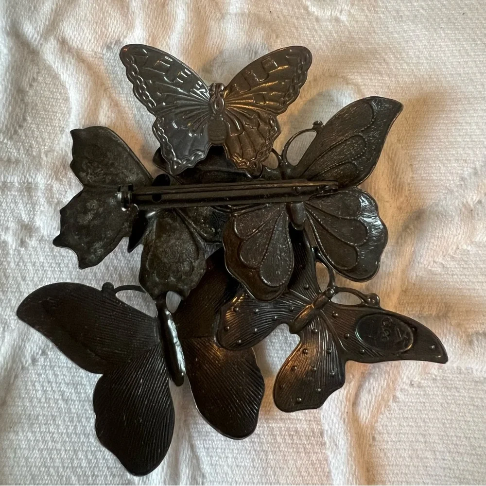Vintage Butterfly Pin - Picture 2 of 6